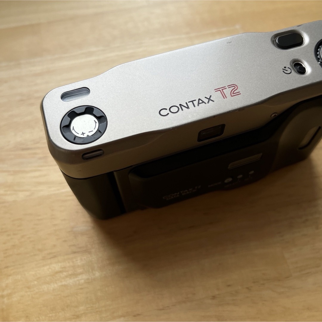 CONTAX(コンタックス)のCONTAX T2 フィルムカメラ スマホ/家電/カメラのカメラ(フィルムカメラ)の商品写真