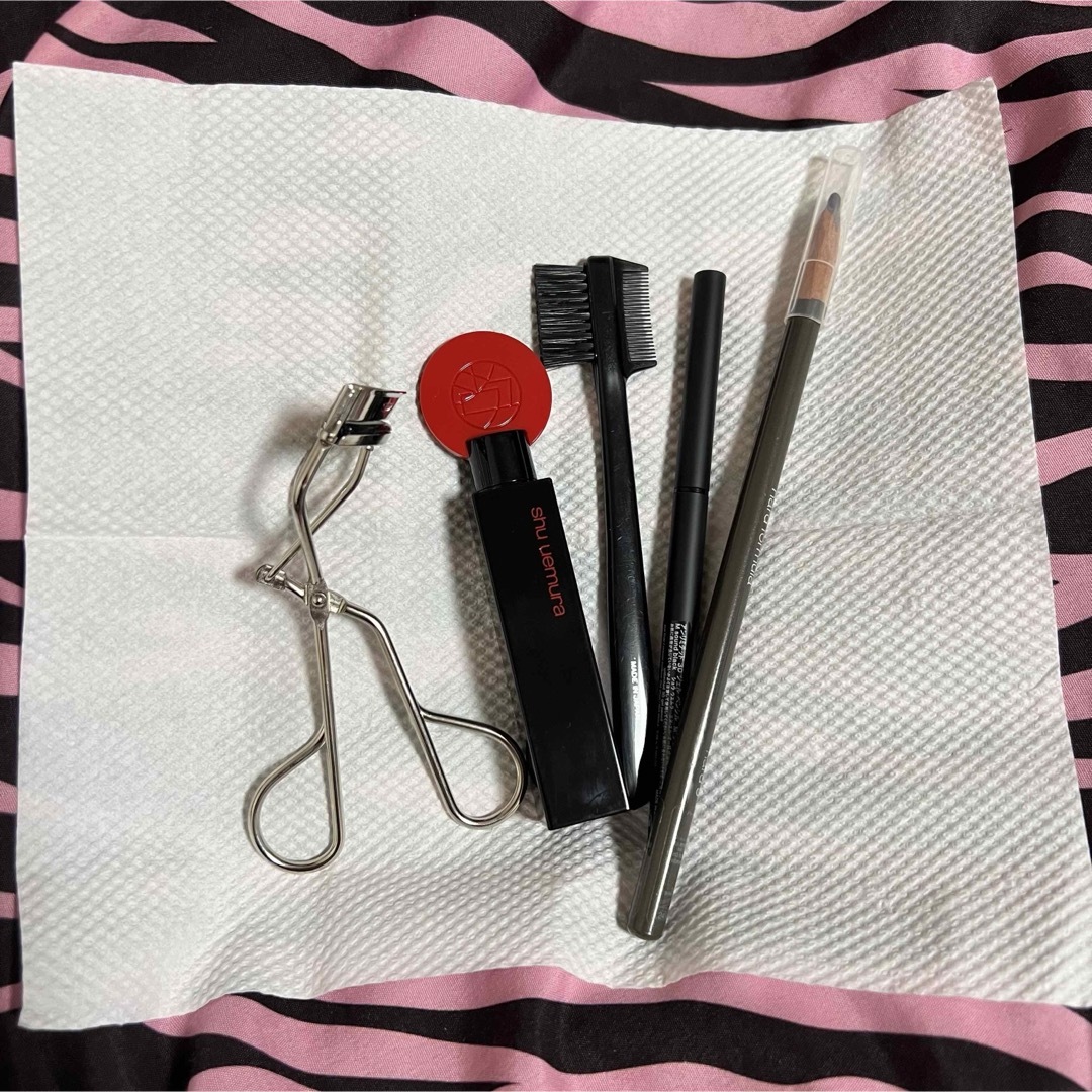 shu uemura(シュウウエムラ)のshuuemura まとめ売り コスメ/美容のベースメイク/化粧品(その他)の商品写真