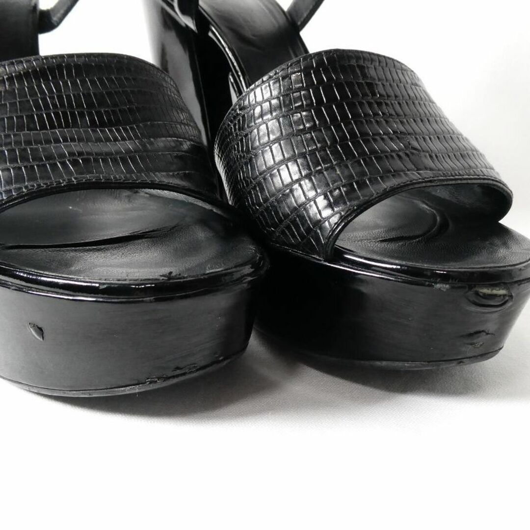 CHANEL(シャネル)の良品 綺麗 CHANEL エナメル オープントゥ チャンキーヒール サンダル レディースの靴/シューズ(サンダル)の商品写真
