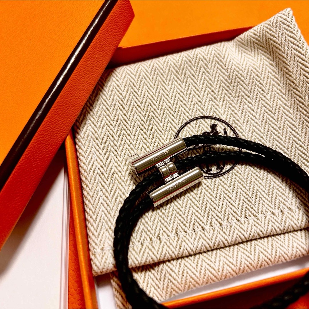 Hermes(エルメス)の【入手困難】HERMES エルメス レザーブレスレット トゥルニ トレッセ メンズのアクセサリー(ブレスレット)の商品写真