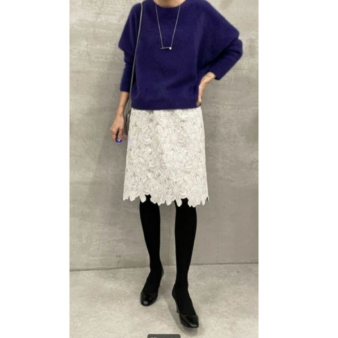 BEARDSLEY(ビアズリー)の23100円 今季新品 ビアズリー 花 刺繍スカート グレー灰ガリャルダガランテ レディースのスカート(ひざ丈スカート)の商品写真