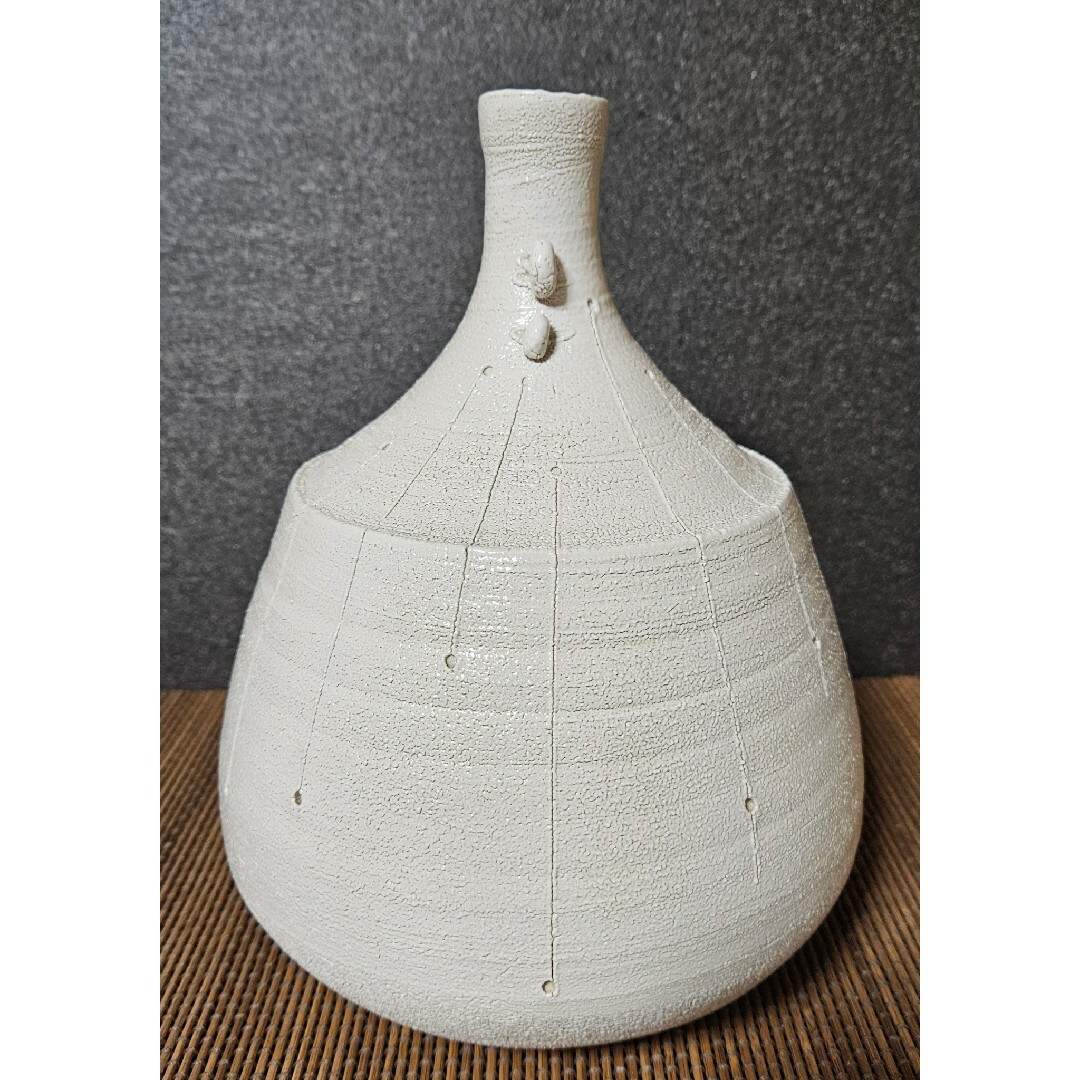 日展審査員【日展特選作家】背戸窯　名工【加藤釥】作　白い壺　花入れ　オブジェ エンタメ/ホビーの美術品/アンティーク(陶芸)の商品写真