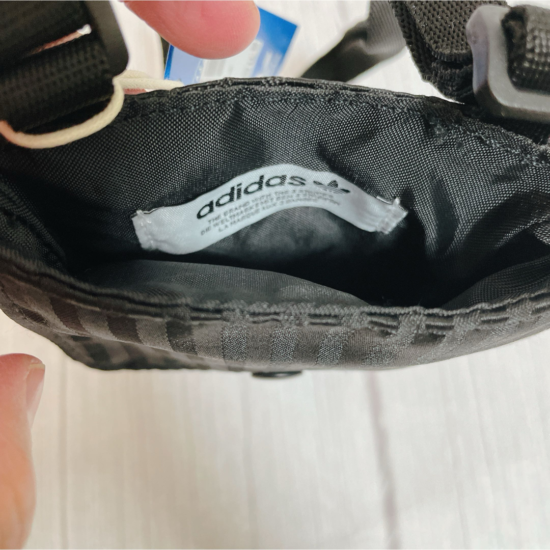 adidas(アディダス)の新品 Adidas ショルダーバッグ メンズのバッグ(ショルダーバッグ)の商品写真