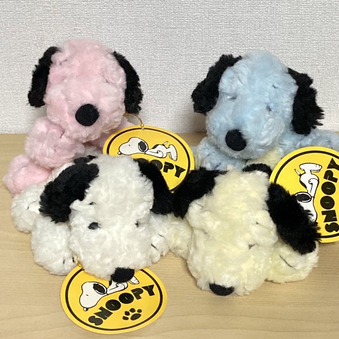 SNOOPY(スヌーピー)のクタクタスヌーピー S  4体セット 吉徳　スヌーピー　ぬいぐるみ エンタメ/ホビーのおもちゃ/ぬいぐるみ(ぬいぐるみ)の商品写真