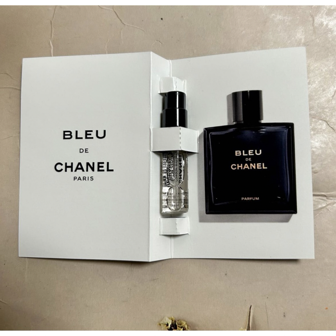 CHANEL ギフトボックス(中サイズ)×60枚とブルードゥシャネル22 CHANEL ギフトボックス(中サイズ)×60枚とブルードゥシャネル22