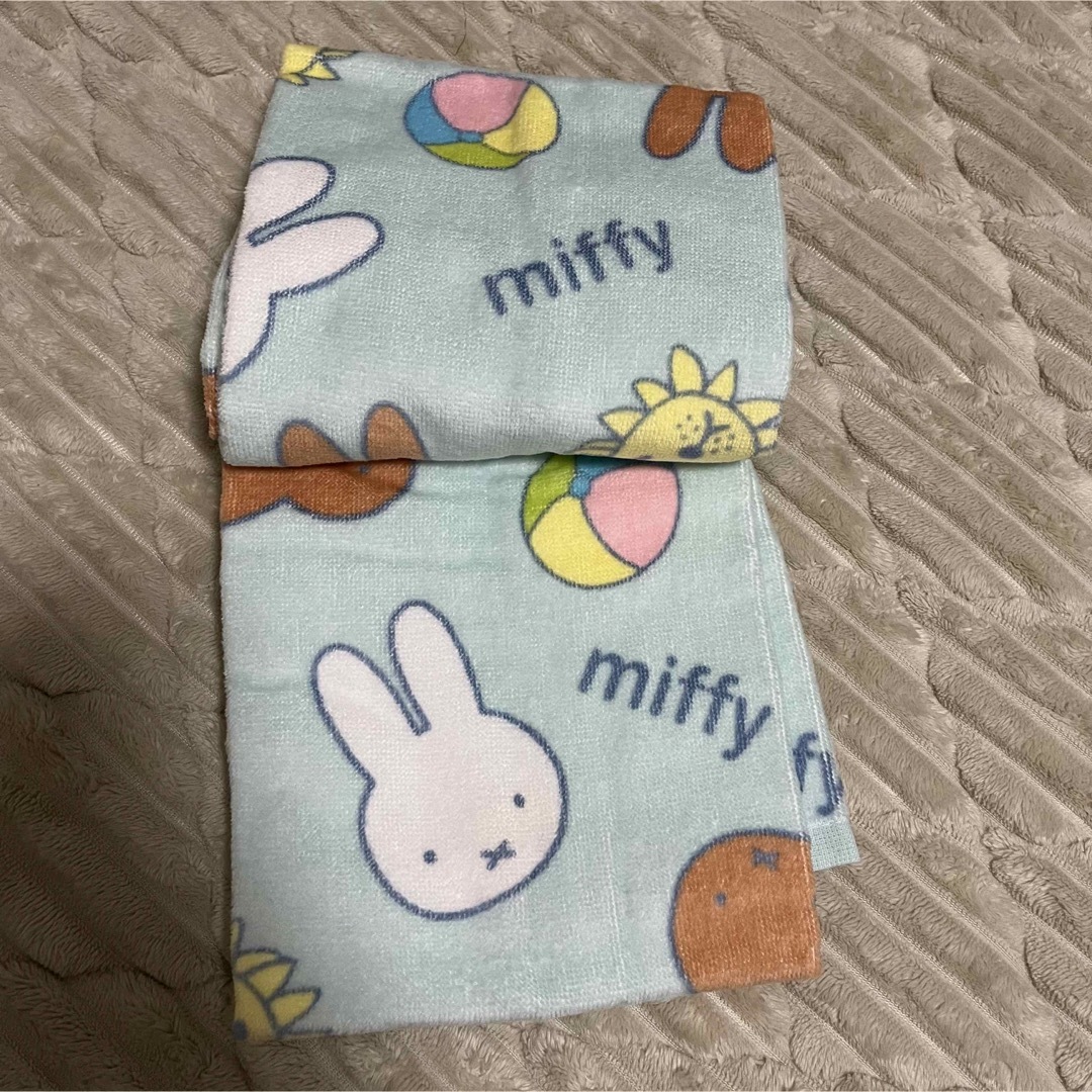 miffy(ミッフィー)のミッフィー　フェイスタオル　2枚組 インテリア/住まい/日用品の日用品/生活雑貨/旅行(タオル/バス用品)の商品写真