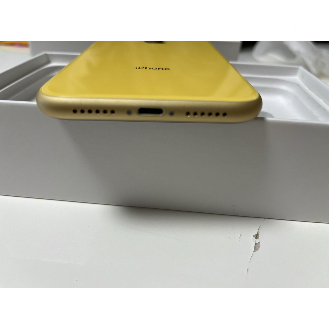 iPhone(アイフォーン)の★美品★iPhoneXR 128GB SIMフリー 本体 スマホ/家電/カメラのスマートフォン/携帯電話(スマートフォン本体)の商品写真