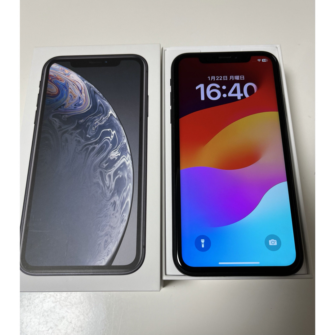 iPhone(アイフォーン)の★美品★iPhoneXR 128GB SIMフリー 本体 スマホ/家電/カメラのスマートフォン/携帯電話(スマートフォン本体)の商品写真