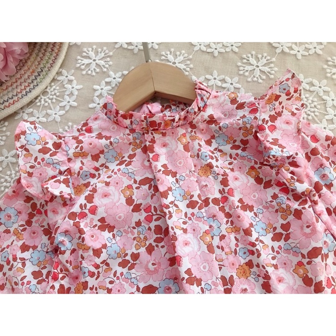 新品　ピンク　小花柄　襟フリル　ブラウス キッズ/ベビー/マタニティのキッズ服女の子用(90cm~)(ブラウス)の商品写真