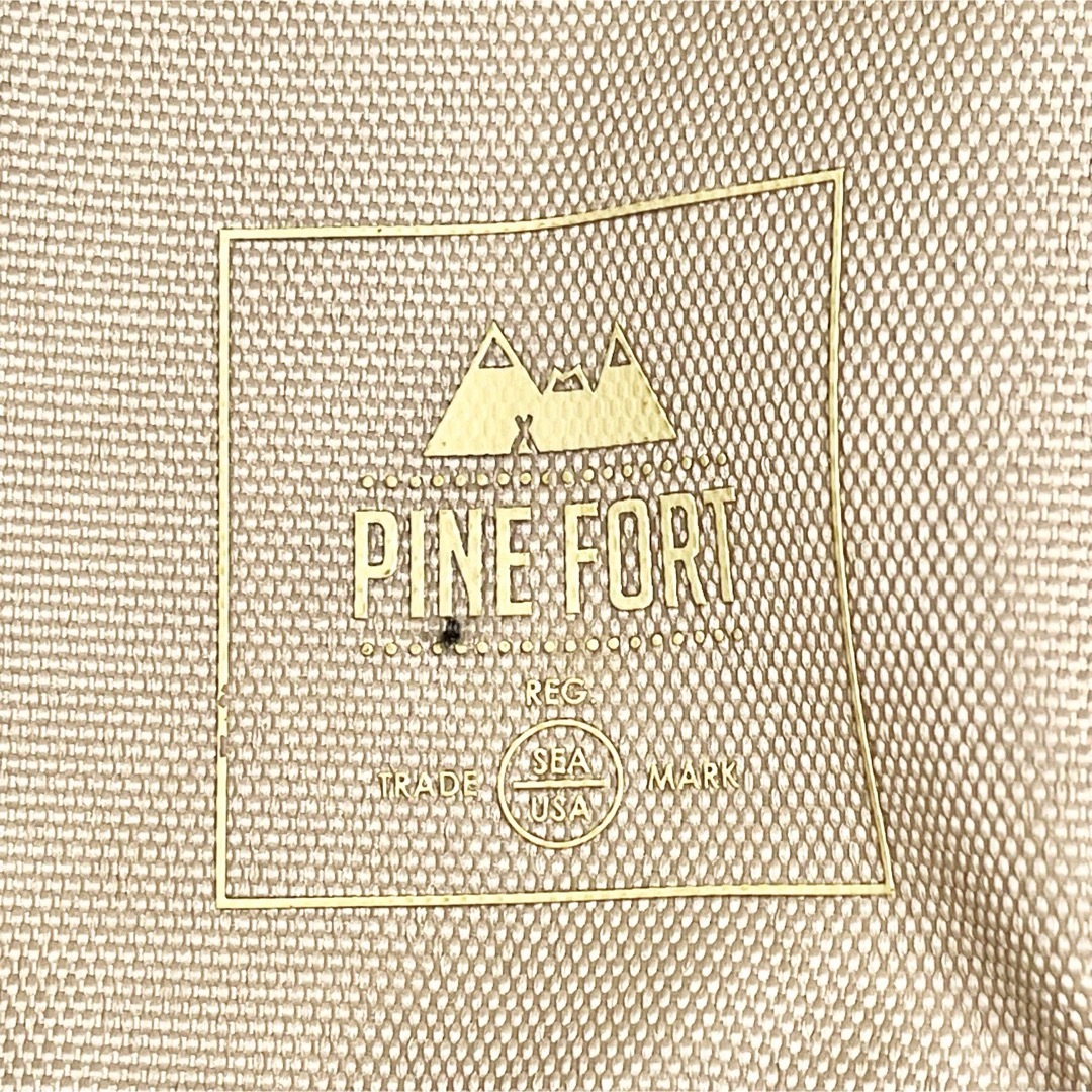 PINE FORT(パインフォート)のPINE FORT（パインフォート）ショルダーバック　ベージュ メンズのバッグ(ショルダーバッグ)の商品写真