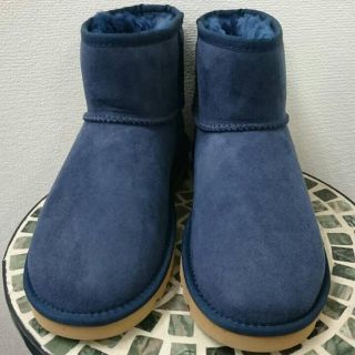 アグ(UGG)の新品 UGG クラシックミニ ネイビー US9 26cm(ブーツ)