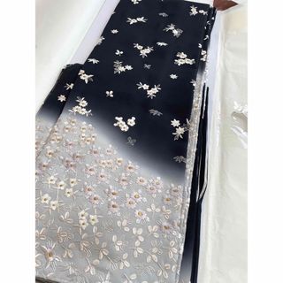 新品未使用 現代物 正絹 高級道行コート☆鶴 刺繍 ゴールド☆お正月 新品未使用 現代物 正絹 高級道行コート☆鶴 刺繍 ゴールド☆お正月