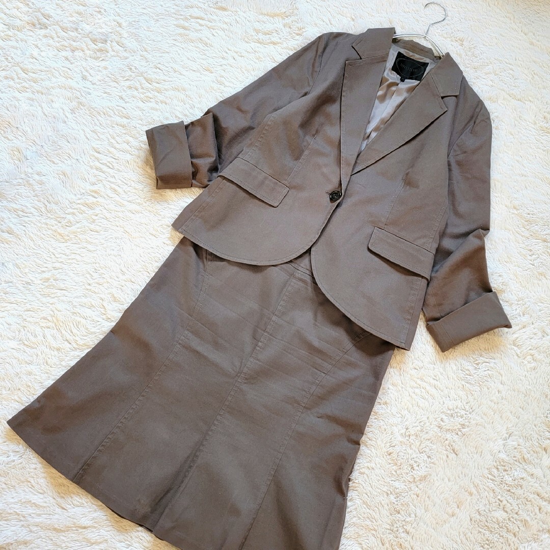 mochaスーツ一覧はこちら美品✨アンタイトル ビジネススーツ セットアップ  スカート 濃紺 大きいサイズ