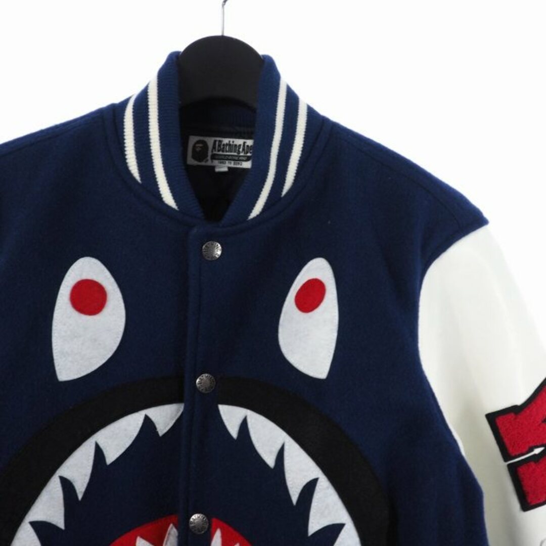 A BATHING APE(アベイシングエイプ)のアベイシングエイプ 15SS シャーク レザー  スタジャン M ネイビー  メンズのジャケット/アウター(ブルゾン)の商品写真