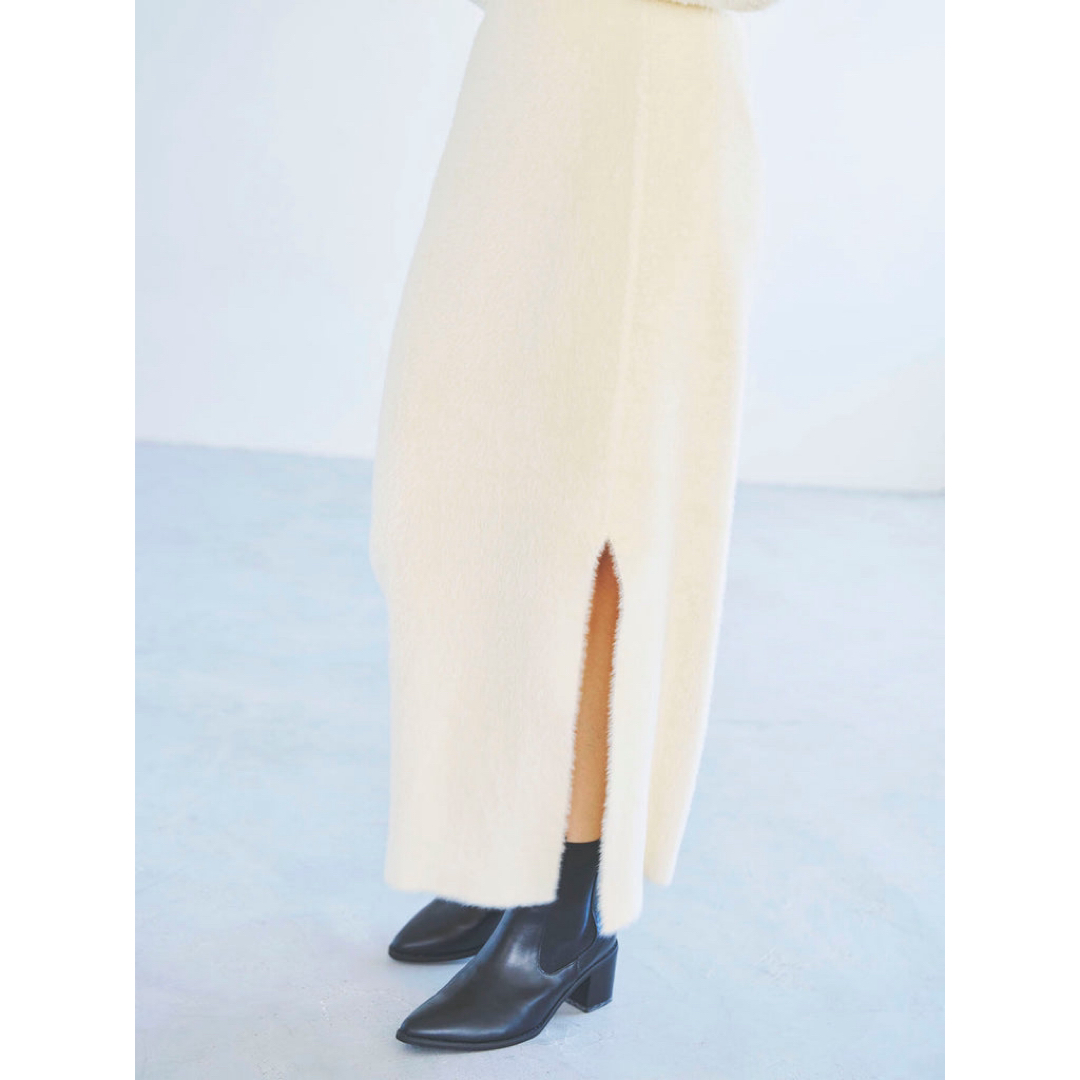 AAA(トリプルエー)のLAVANDA新品⭐️シャギーニットスカートタイトスリット入り宇野実彩子 AAA レディースのスカート(ロングスカート)の商品写真