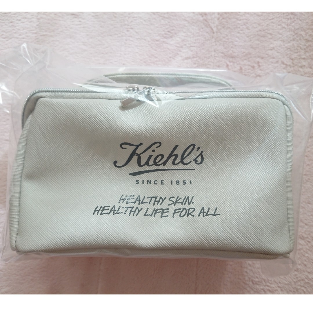 Kiehl's(キールズ)のキールズ　ノベルティ　バニティポーチ　バッグ エンタメ/ホビーのコレクション(ノベルティグッズ)の商品写真