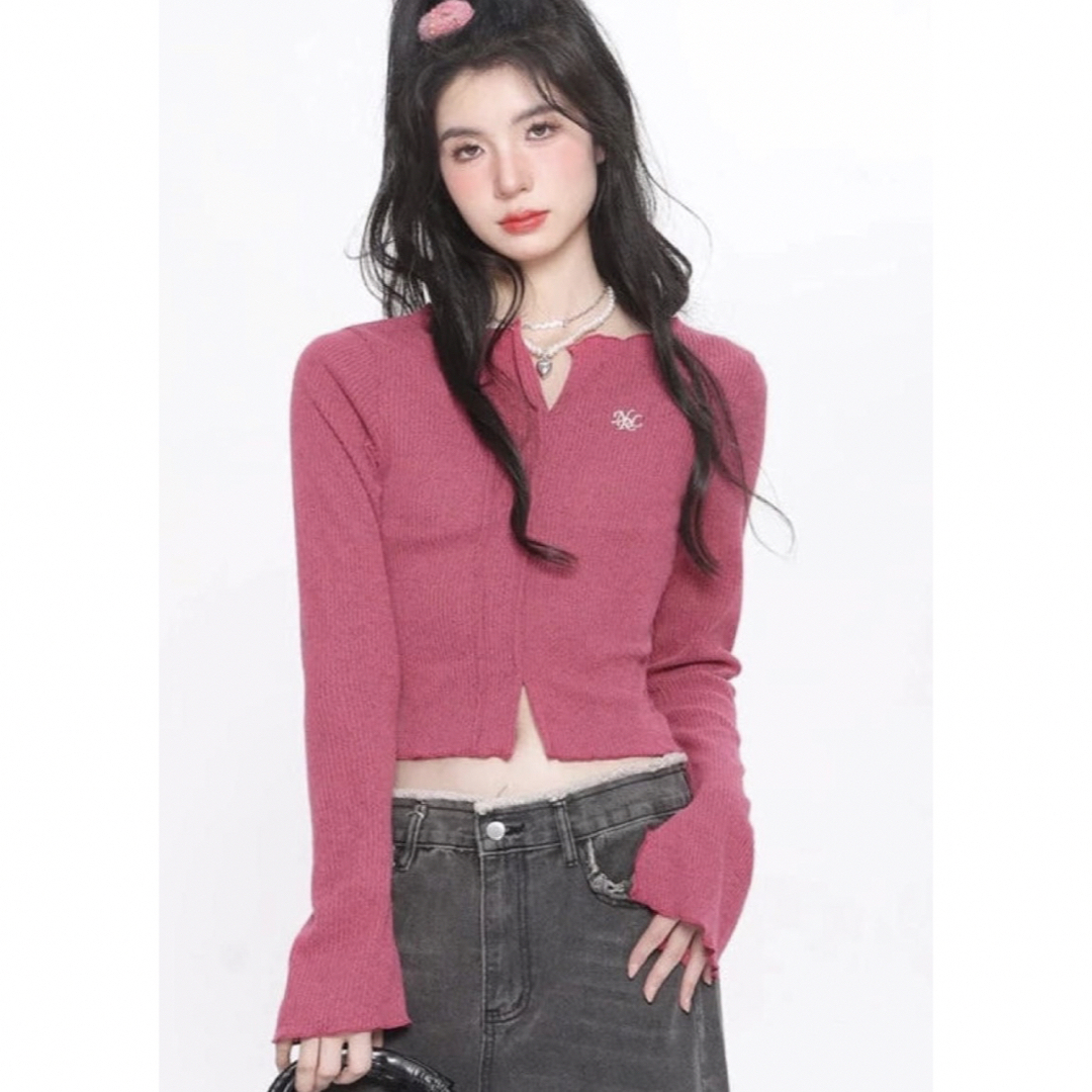 韓国ファッション　ピンク　上着Vネックレーススリムショースリムトップ レディースのトップス(カットソー(長袖/七分))の商品写真