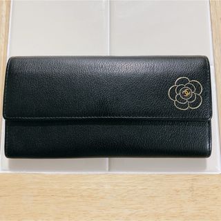 CHANEL - シャネル 2つ折り長財布 カメリア レザー A82283 /kt08736ik