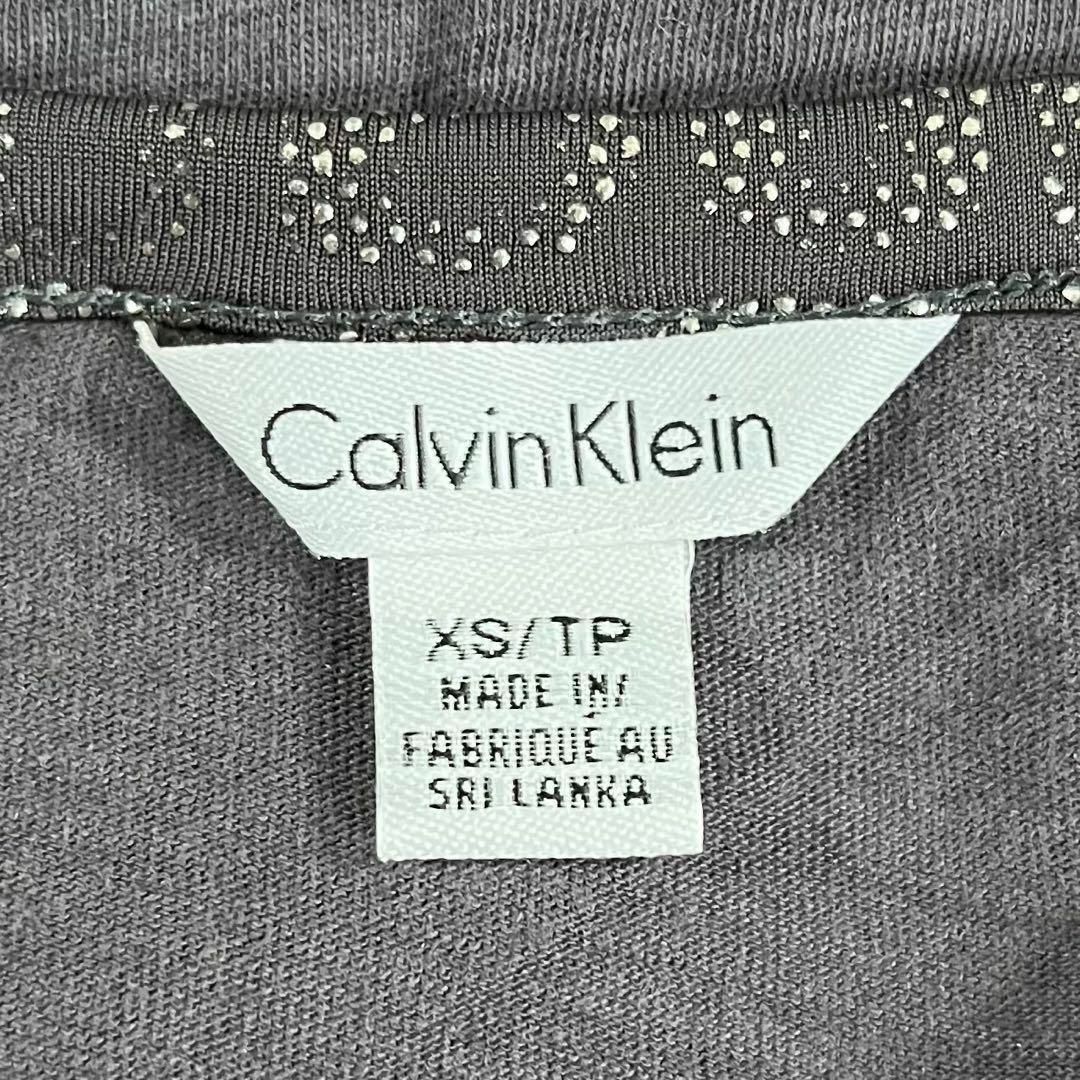 Calvin Klein(カルバンクライン)のCalvin Klein カルバンクライン (XS) 総柄 Tシャツ 半袖 レディースのトップス(Tシャツ(半袖/袖なし))の商品写真