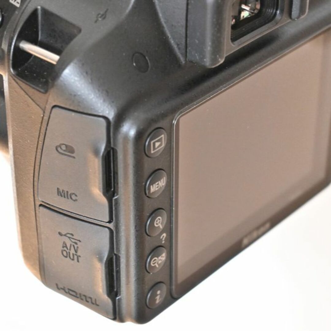 Nikon(ニコン)のNikon ニコン D3300 本体 + セミソフトケースCF-DC2 スマホ/家電/カメラのカメラ(デジタル一眼)の商品写真