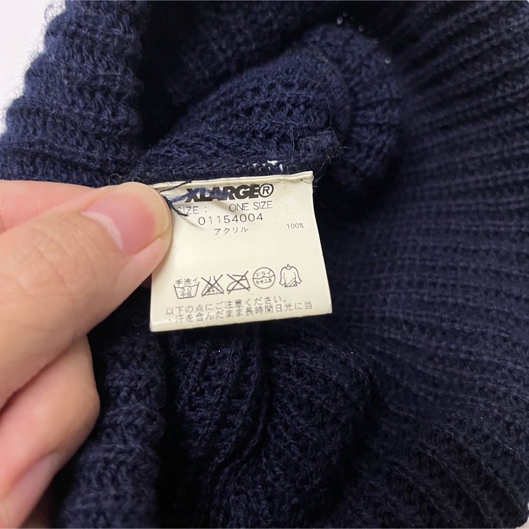 XLARGE(エクストララージ)のX-LARGE Knit Cap Navy メンズの帽子(ニット帽/ビーニー)の商品写真