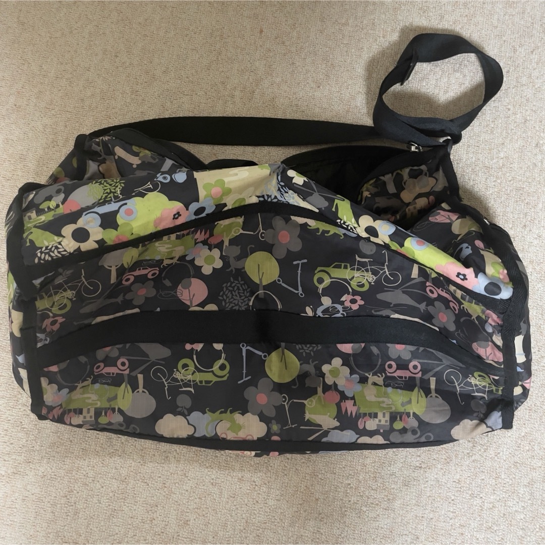 LeSportsac(レスポートサック)のLeSportsac バッグ ボストンバッグ   BIG花柄 総柄   レディースのバッグ(ボストンバッグ)の商品写真