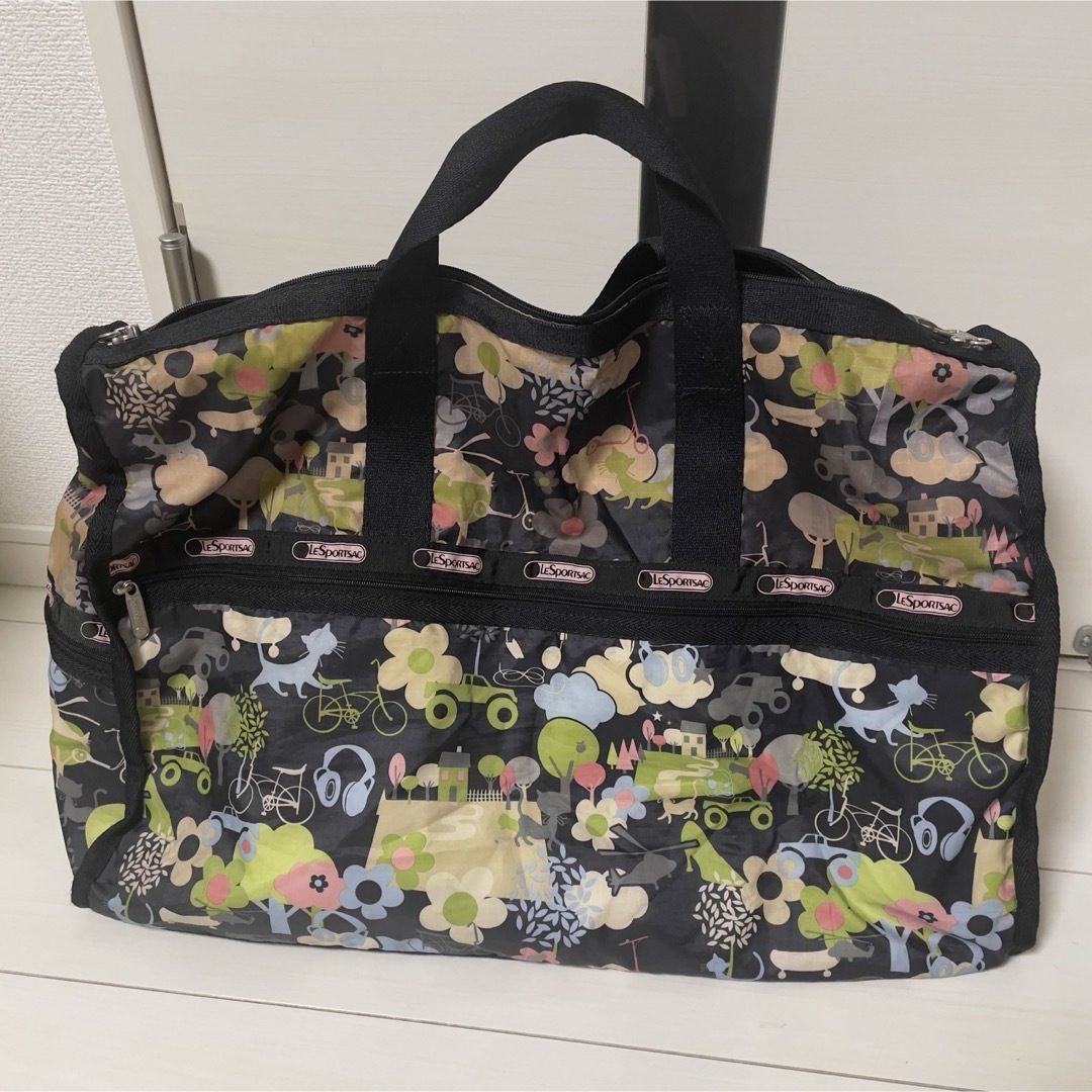 LeSportsac(レスポートサック)のLeSportsac バッグ ボストンバッグ   BIG花柄 総柄   レディースのバッグ(ボストンバッグ)の商品写真