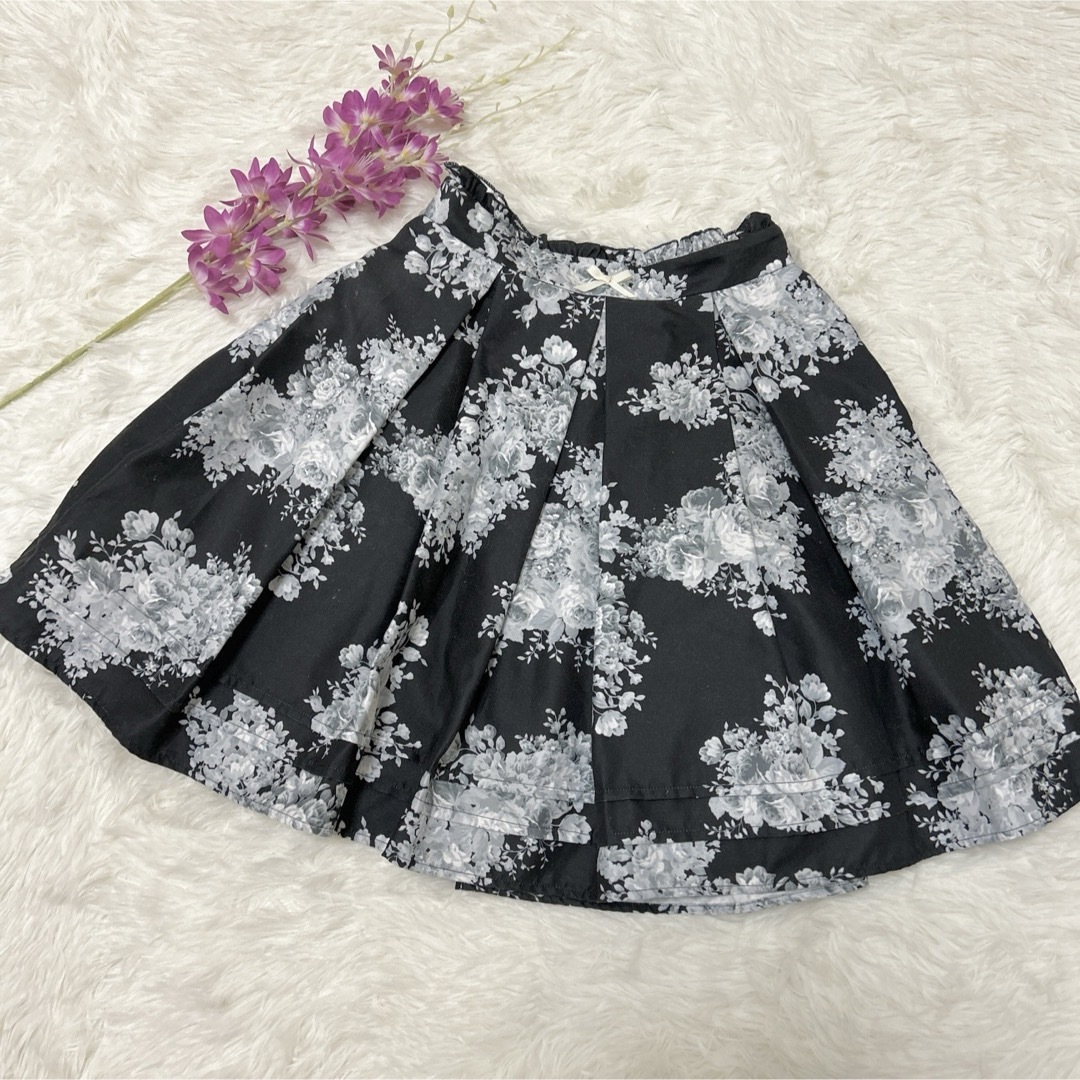 【美品】アンクルージュ ミニスカ フレア バラ柄 春 | フリマアプリ ラクマ
