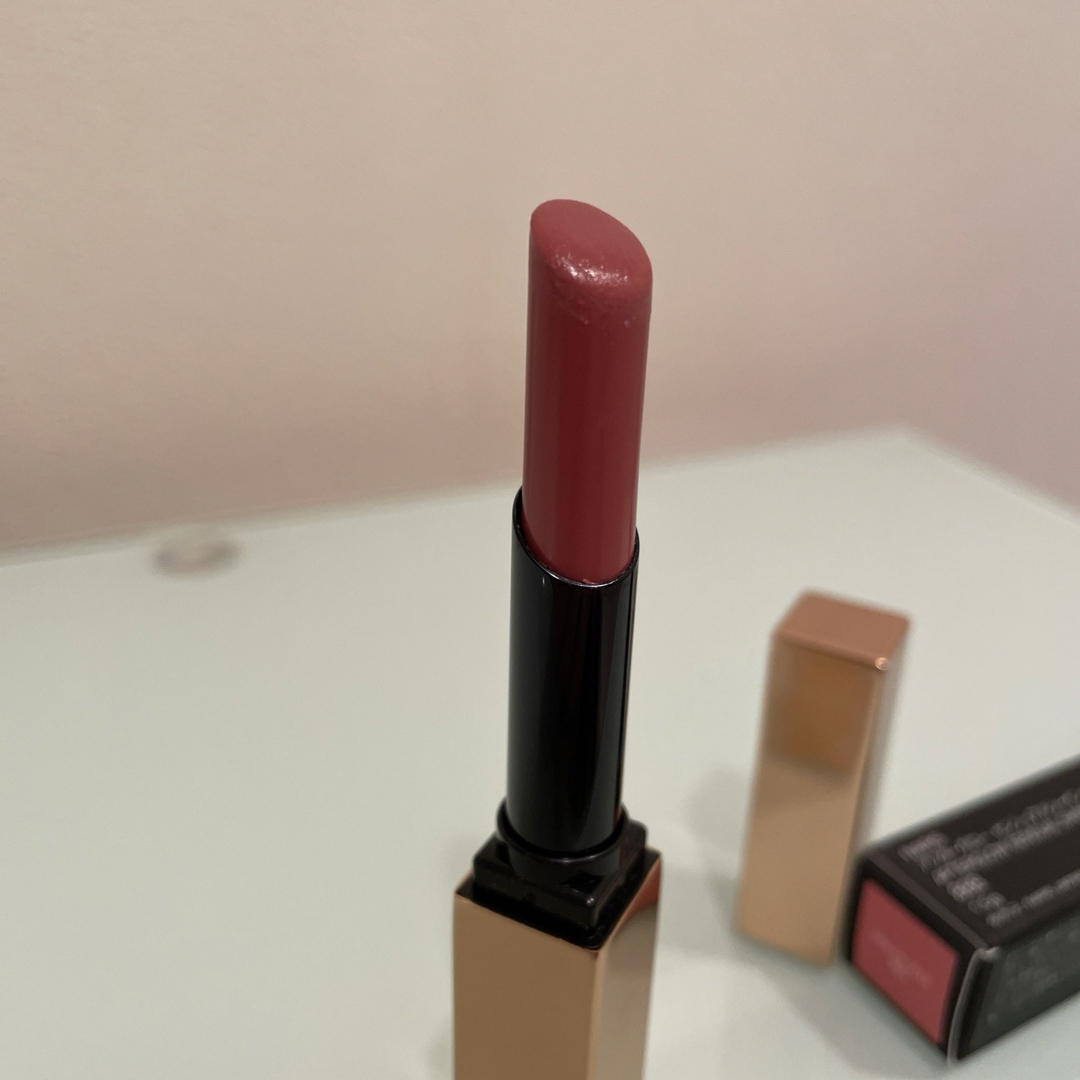 NARS(ナーズ)のNARS アフターグロー センシュアルシャイン リップスティック 888 コスメ/美容のベースメイク/化粧品(口紅)の商品写真