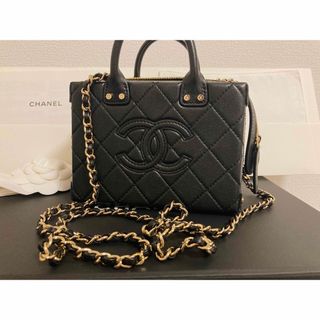 極美品◎イタリア製 CHANEL シャネル 20K P65594 レディース ココマークボタン ベロア ツイード 長袖 ニットプルオーバー 紺×白×金 3448cm着丈