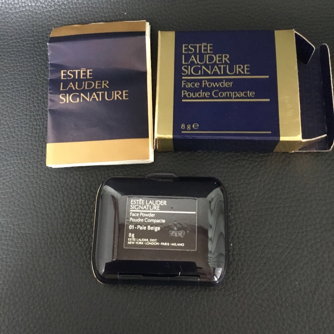 Estee Lauder(エスティローダー)のエスティーローダー☆フェイスパウダー　コンパクト コスメ/美容のベースメイク/化粧品(フェイスパウダー)の商品写真