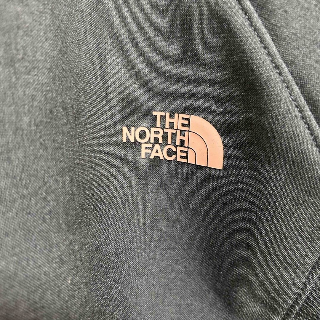 THE NORTH FACE(ザノースフェイス)の美品 ノースフェイス  グレー ピンク マウンテンジャケット レディースL レディースのジャケット/アウター(ナイロンジャケット)の商品写真