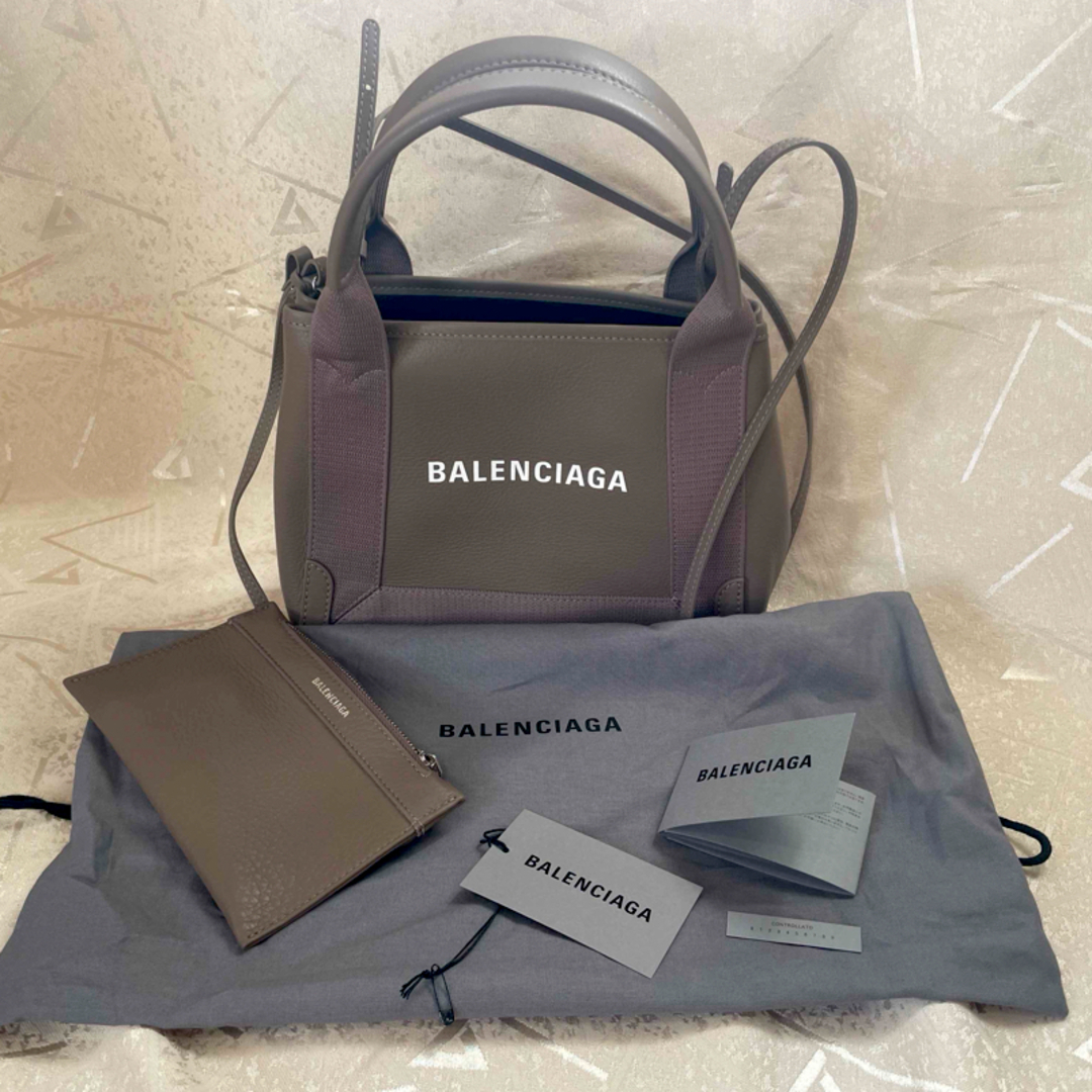 BALENCIAGA BAG(バレンシアガバッグ)のBALENCIAGA NAVY CABAS トートバッグ XS レディースのバッグ(トートバッグ)の商品写真