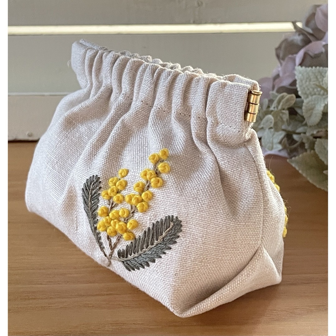 激安商品 バネ口ポーチ 小物入れ 刺繍入り ハンドメイド パッチワーク 激安商品 バネ口ポーチ 小物入れ 刺繍入り ハンドメイド パッチワーク