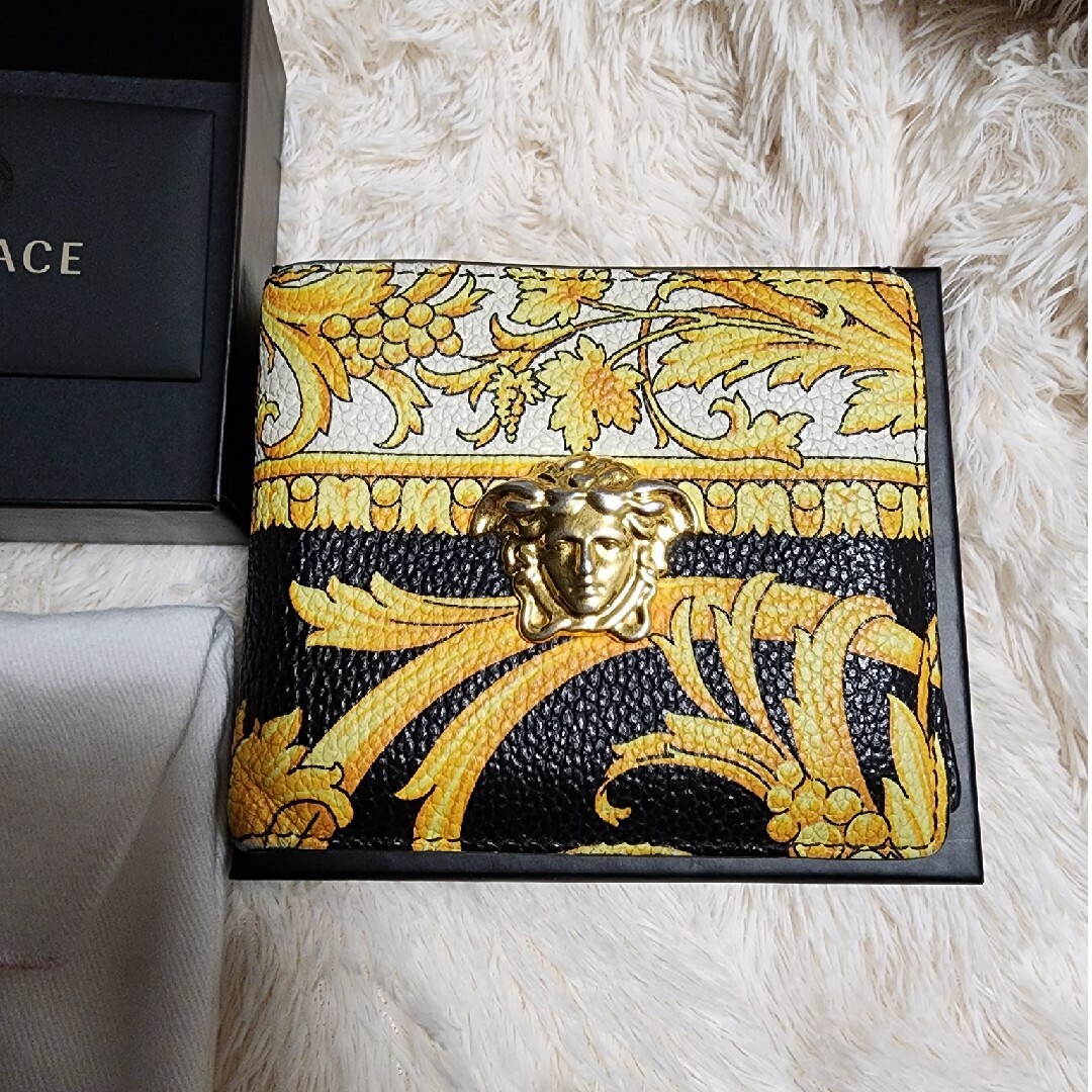 VERSACE(ヴェルサーチ)のVERSACE ヴェルサーチ バロック総柄 メドゥーサ 折り財布 メンズのファッション小物(折り財布)の商品写真