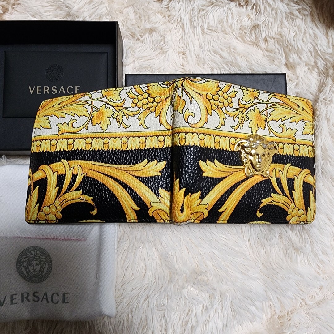 VERSACE(ヴェルサーチ)のVERSACE ヴェルサーチ バロック総柄 メドゥーサ 折り財布 メンズのファッション小物(折り財布)の商品写真