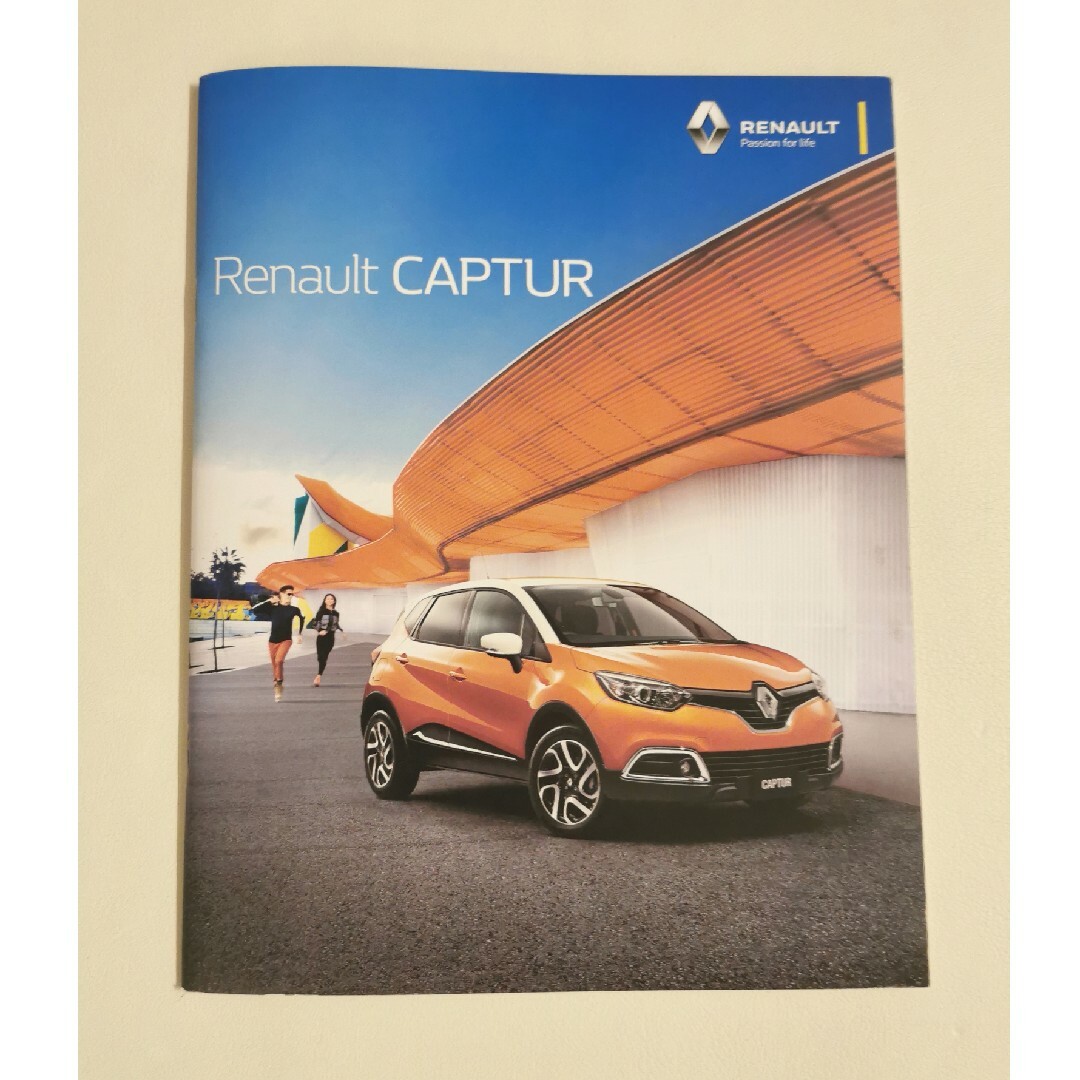 RENAULT(ルノー)のルノー　キャプチャー　車両カタログ　アクセサリーカタログ　CAPTUR 自動車/バイクの自動車(カタログ/マニュアル)の商品写真