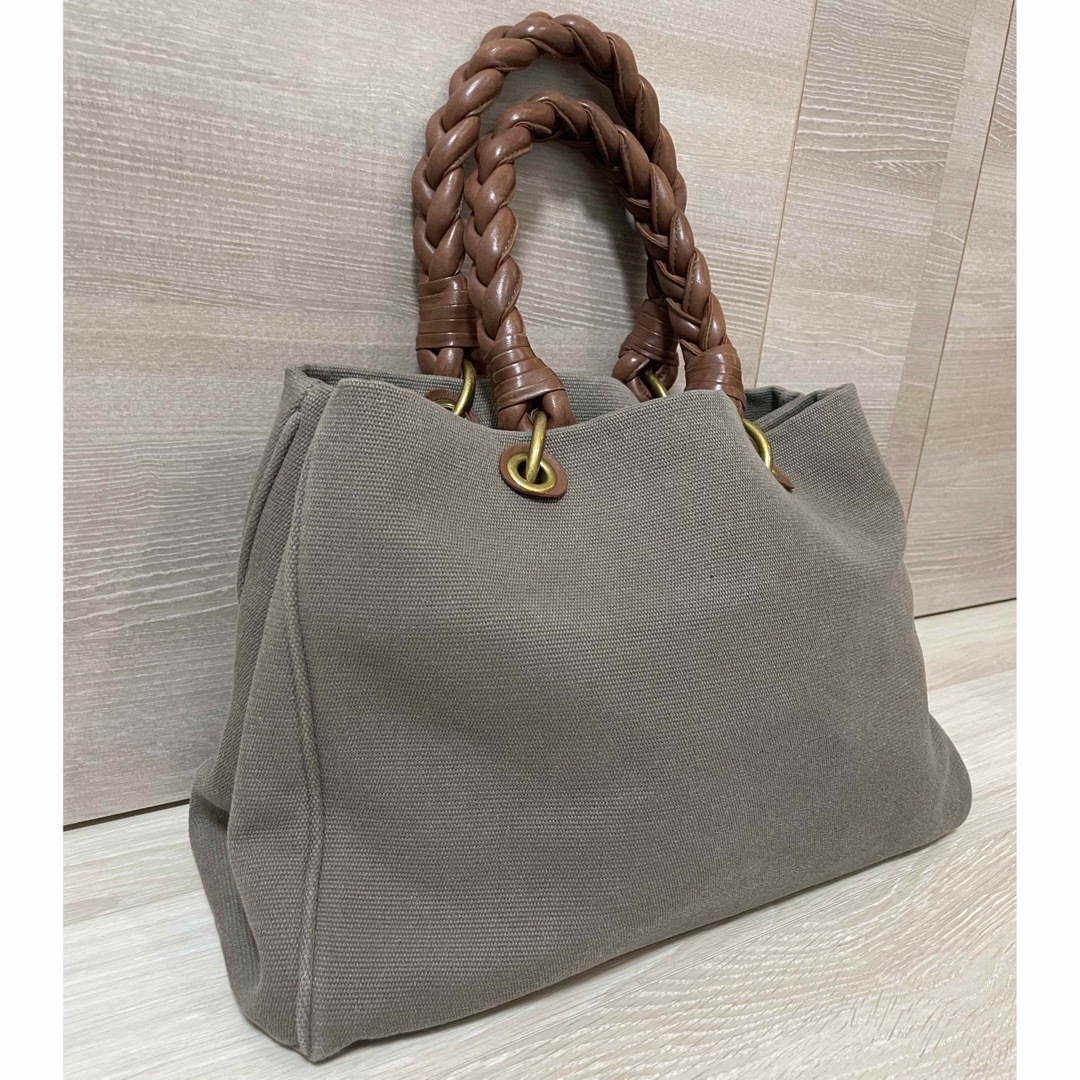 Bottega Veneta(ボッテガヴェネタ)の【美品】BOTTEGA VENETA ハンドバッグ レディースのバッグ(トートバッグ)の商品写真