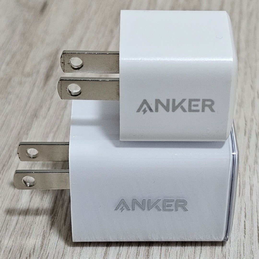 Anker(アンカー)のAnker 521 Charger (Nano Pro) ＋他 スマホ/家電/カメラのスマートフォン/携帯電話(バッテリー/充電器)の商品写真