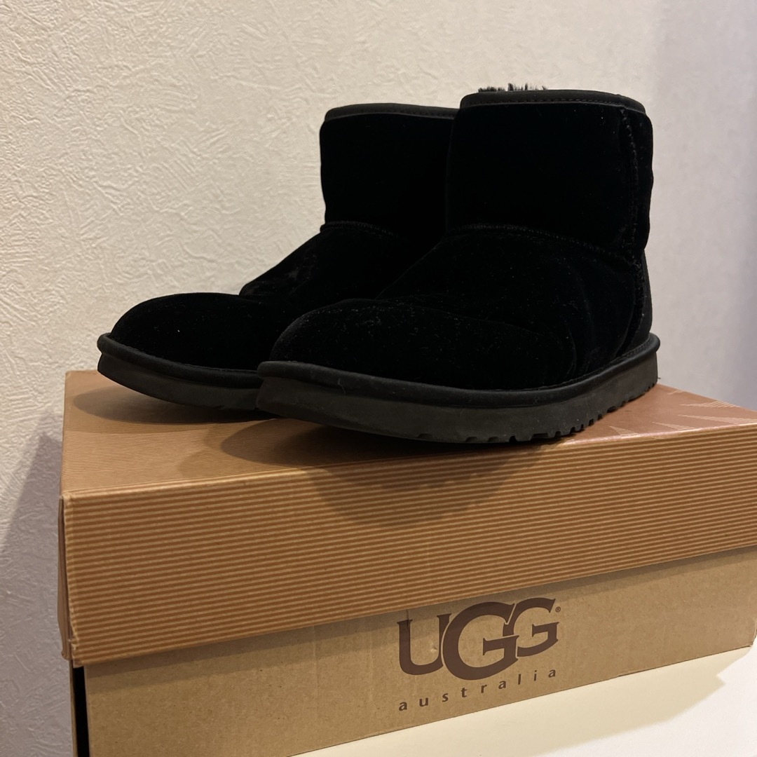 UGG(アグ)のUGG クラシックミニ  レディースの靴/シューズ(ブーツ)の商品写真