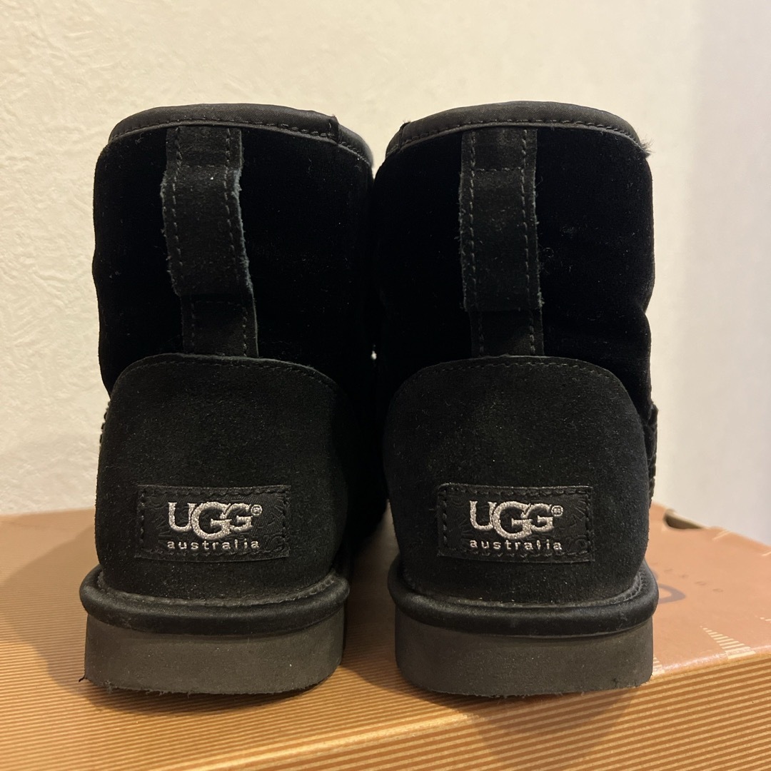 UGG(アグ)のUGG クラシックミニ  レディースの靴/シューズ(ブーツ)の商品写真