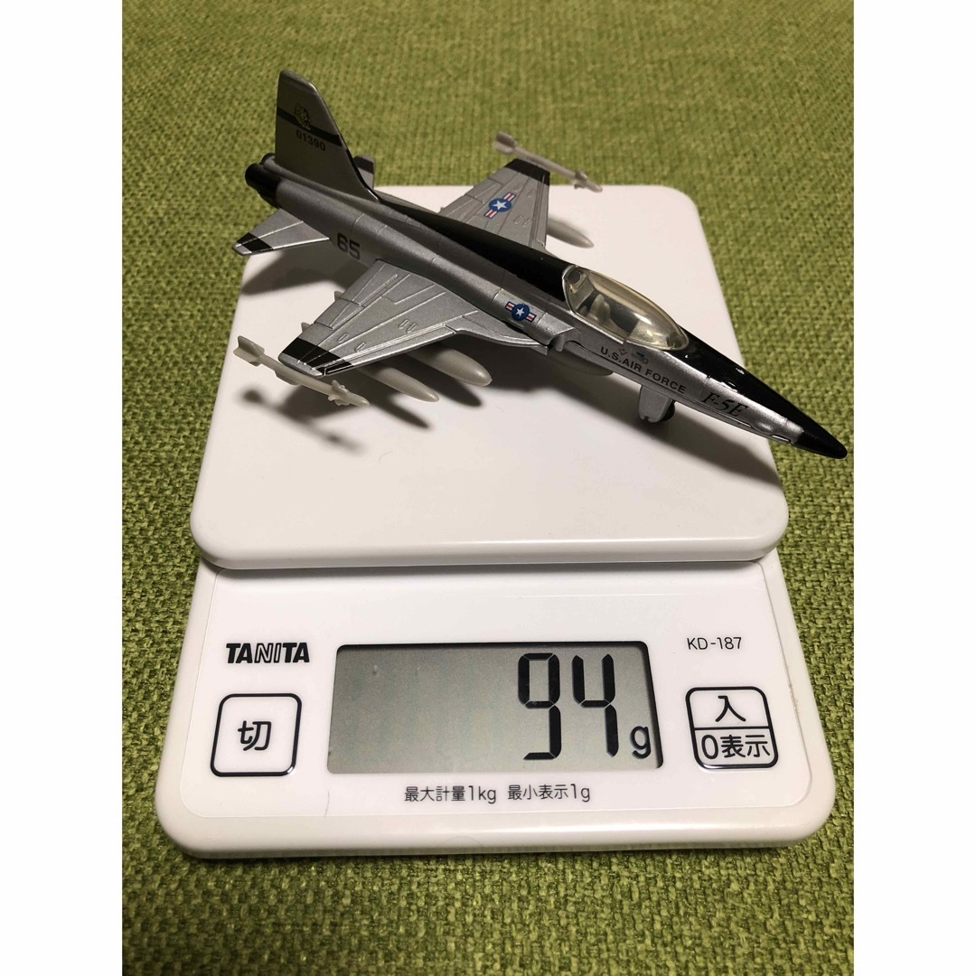 戦闘機 模型 F-5 タイガーの通販 by もーちゃん's shop|ラクマ 戦闘機 模型 F-5 タイガーの通販 by もーちゃん's shop|ラクマ
