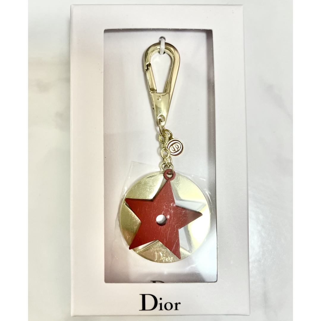 Dior(ディオール)のDior チャーム キーホルダー 非売品 レディースのアクセサリー(チャーム)の商品写真
