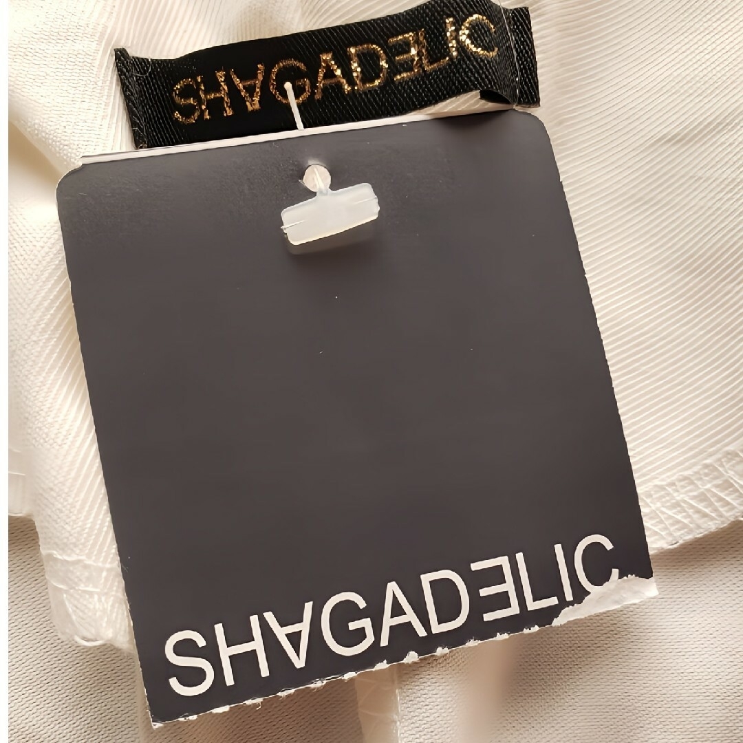 SHAGADELIC(シャガデリック)の【未使用】SHAGADELIC　トップス　ブラウス　フリーサイズ　大人気 レディースのトップス(シャツ/ブラウス(長袖/七分))の商品写真