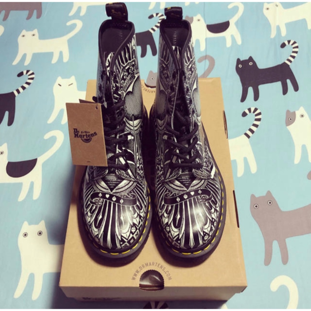 新品Dr.Martens☆ドクターマーチン☆8ホール☆ハート☆UK3☆22センチ 新品Dr.Martens☆ドクターマーチン☆8ホール☆ハート☆UK3☆22センチ
