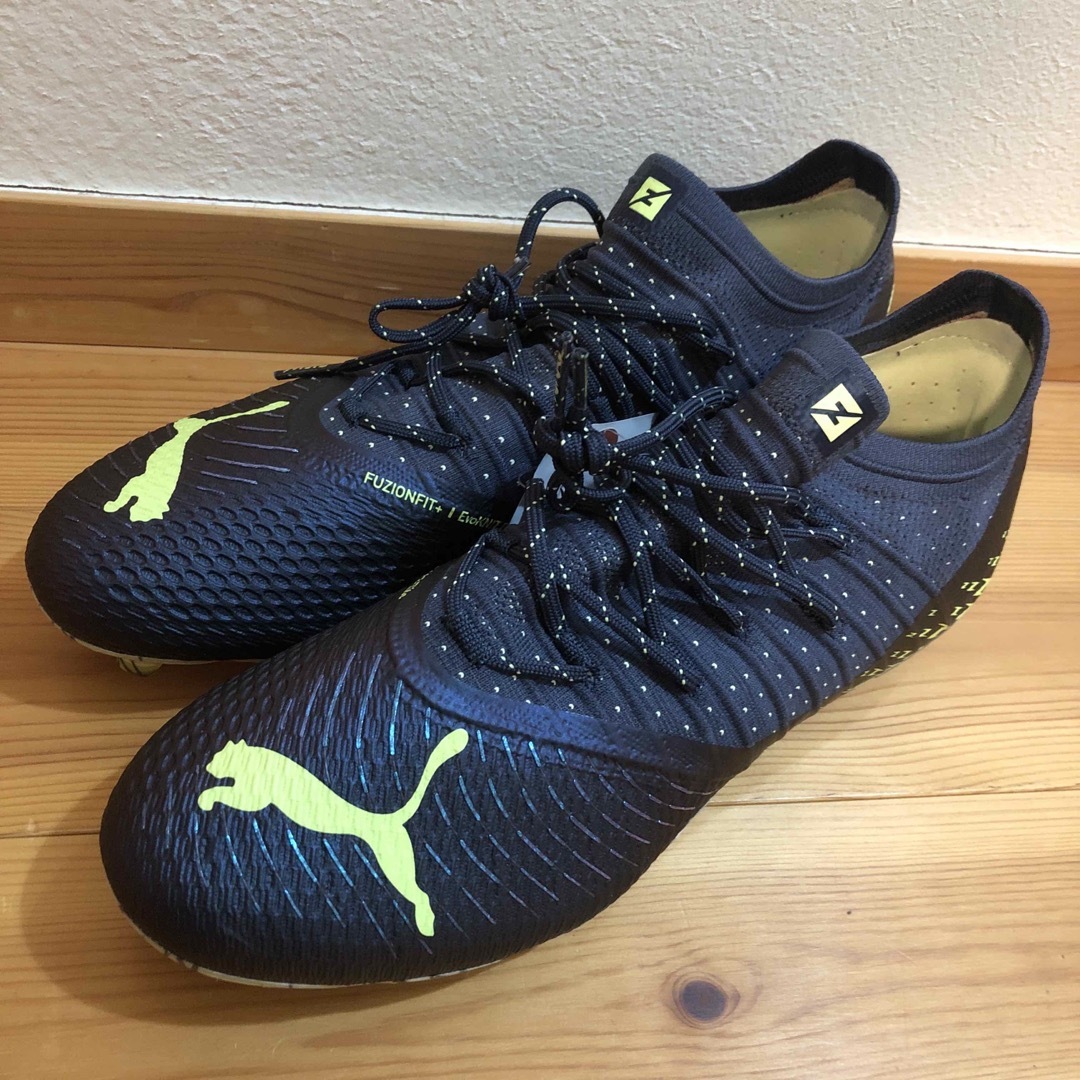 PUMA(プーマ)のPUMA スパイク 27.5cm未使用品 スポーツ/アウトドアのサッカー/フットサル(シューズ)の商品写真