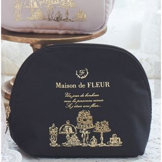 メゾンドフルール(Maison de FLEUR)のMaison de FLEUR サテンラウンドポーチ(ポーチ)