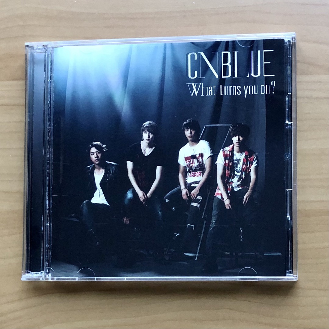 CNBLUE(シーエヌブルー)のCNBLUE 「What turns you on？」初回限定盤A CD＋DVD エンタメ/ホビーのCD(K-POP/アジア)の商品写真