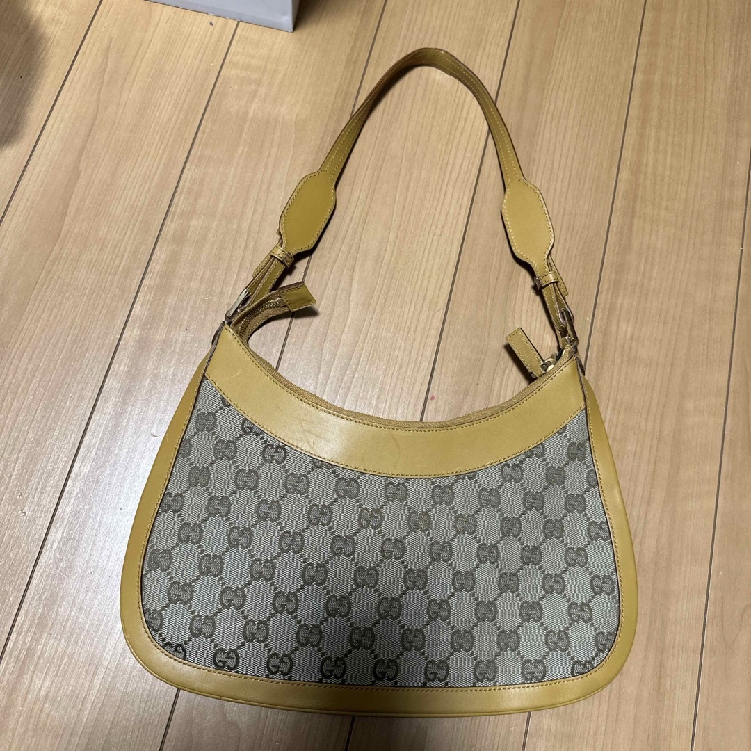 Gucci(グッチ)のGUCCI バッグ レディースのバッグ(メッセンジャーバッグ)の商品写真