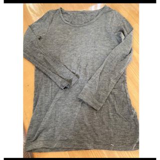 ユニクロ(UNIQLO)の140 UNIQLO ユニクロ　ヒートテック　ロングTシャツ(Tシャツ/カットソー)